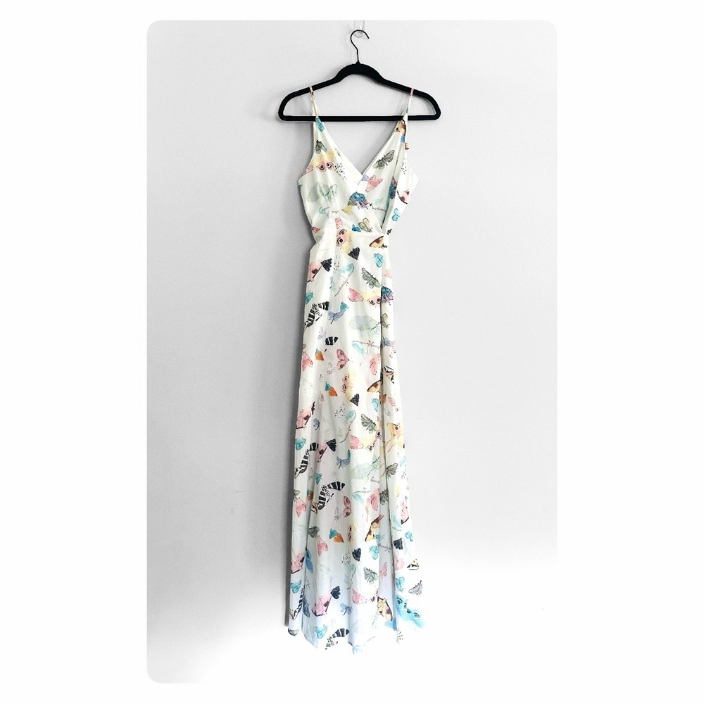 β
Hutch by Anthropologie Wrap Printed Spring Wedding Guest Maxi Dress - White β
- Picture 3 of 17